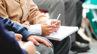 Fiscalía formaliza cargos contra dos estudiantes por graves incidentes en colegios de Constitución y Talca