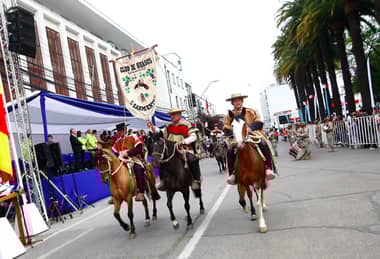 Polémica por no realización de desfile céntrico marca Te Deum en Curicó