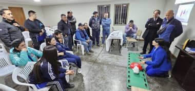 Corporación de Deportes capacita a clubes deportivos en uso de desfibrilador