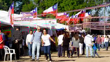 Carabineros valora nuevo formato que tendrán las ramadas y fondas en Curicó