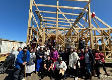 Avanza construcción de Centro Recreativo de Molina en balneario de Duao