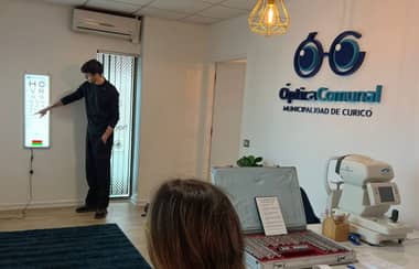 Municipio de Curicó inauguró nueva Óptica Comunal