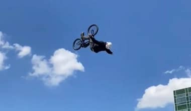 Sebastián Valenzuela brilló en la rampa más grande de Sudamérica
