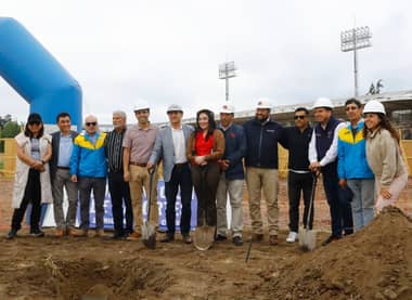 Seremi del MOP reconoce error por exclusión de consejeros regionales en ceremonia en Estadio La Granja de Curicó