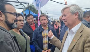 Álvarez-Salamanca centraliza últimos días de campaña en la provincia de Curicó
