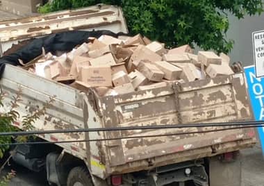 Municipio curicano responde a imágenes de camión que transitaba con documentos públicos