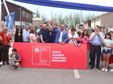 Familias del proyecto Parque del Sol en Molina recibieron las llaves de sus nuevas viviendas
