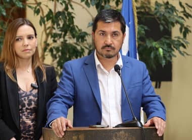 Diputado Rey apoya proyecto para que recintos de salud implementen accesibilidad para personas TEA