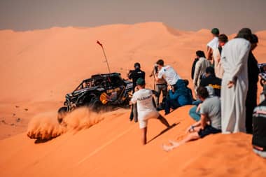 Chaleco López asegura el 2° lugar a una etapa del final del Dakar 2025