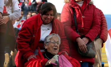 Edit Véliz fue distinguida como socia honoraria vitalicia de Curicó Unido