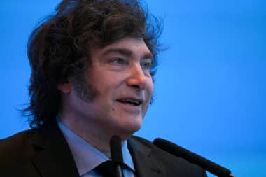 Denuncian a Milei por presunta estafa con criptomonedas