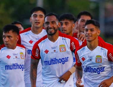 FIFA responde a demora en la habilitación para inscribir refuerzos internacionales de Curicó Unido