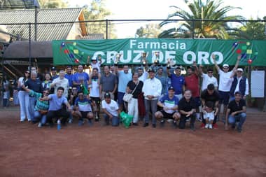 Pablo Piña se quedó con torneo de tenis en homenaje a profesor normalista y deportista