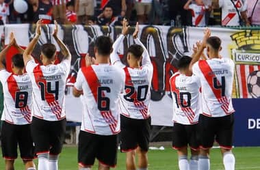 Molina formaliza solicitud para que Curicó Unido sea local en su estadio municipal