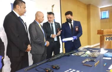 En prisión preventiva quedó padre de cantante urbano involucrado en banda dedicada al narcotráfico