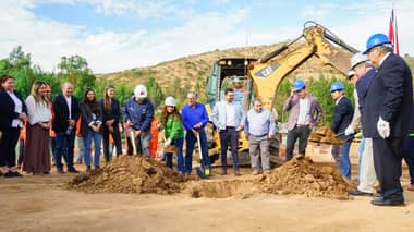 Colocan primera piedra para pavimentar la Ruta J-80 Hualañé-Llico