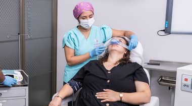 Más implantes, más miedo y más caries: la crisis silenciosa de la salud bucal en Chile