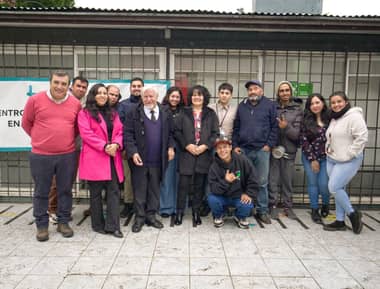 Diputado Celedón y seremi de Desarrollo Social visitaron Centro de Día del Hogar de Cristo en Talca