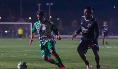A estadio lleno: Molina recibió a Colo Colo Centenario en un entretenido partido