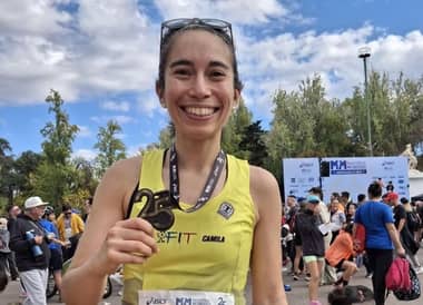Camila Sánchez triunfa en el Maratón Internacional de Mendoza con impresionante tiempo