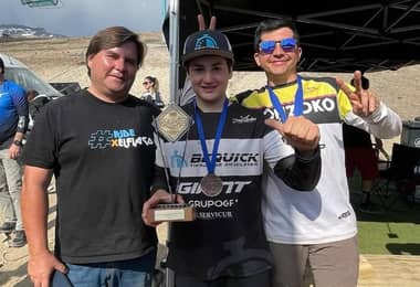 Clemente Menzel deslumbra y gana la general de Expertos en el Mountain Bike Enduro Series