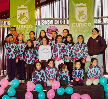 Exitosa jornada solidaria permitirá a gimnastas curicanas competir en Perú