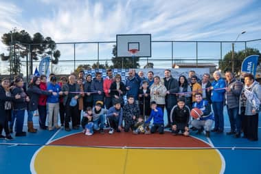 Molina remodela cinco multicanchas con inversión de $185 millones del Gobierno Regional