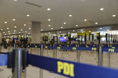 PDI de Curicó detiene en Duao a ciudadana colombiana con orden de expulsión