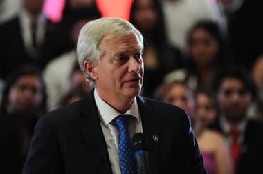 Kast asegura que derrotará a Jeannette Jara: “Representa un gobierno fracasado”