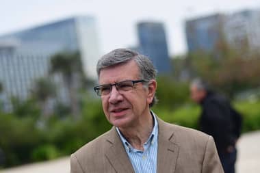 Joaquín Lavín: "Yo diría que Jara es tan buena o mejor candidata que Bachelet"