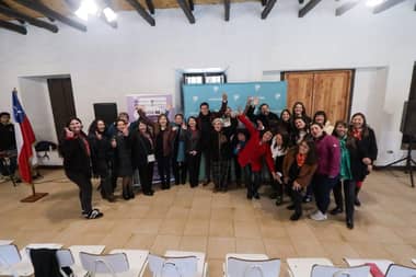 Municipalidad de Vichuquén y Fundación Prodemu certifican a mujeres líderes