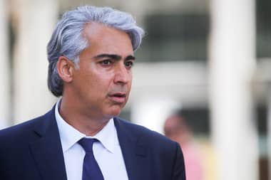 Marco Enríquez-Ominami logra reunir más de 36 mil firmas y oficializa su quinta candidatura presidencial