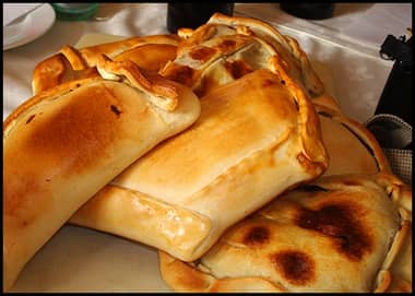 Campaña del Comedor Popular busca entregar mil empanadas a personas vulnerables para el “18”