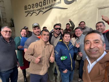 Diputados y pescadores se oponen al ingreso de la flota del Biobío a sus costas para la pesca de jibia