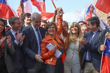Evelyn Matthei inscribe candidatura presidencial y presenta alianza parlamentaria “Chile Grande y Unido”