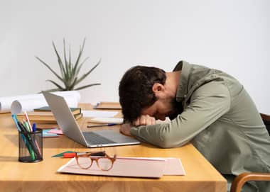 El 60% de los trabajadores duerme menos de 7 horas al día debido a las preocupaciones y el estrés
