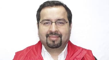 Funcionario de Molina se "amotina" tras ser destituido por uso fraudulento de licencias médicas