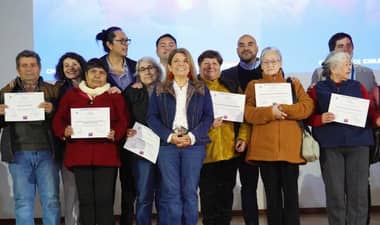 Adultos mayores de Molina reciben fondos de Senama