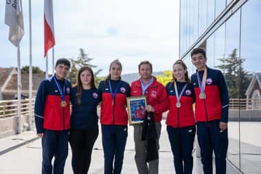 Gobernador recibe a gimnasta de Curicó tras exitosa participación en Panamericano de Uruguay
