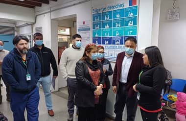 Municipio de Curicó coordina acciones para evitar agresiones a funcionarios de la salud