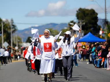Los Niches celebra el 282° aniversario de Curicó con un emotivo desfile