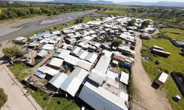 Vecino de Dragones Sur exige desalojo total de toma ilegal por violencia e inseguridad