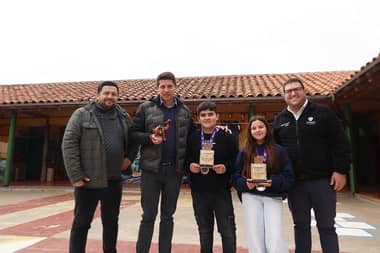 Municipio de Vichuquén recibió a estudiantes de Boyeruca que viajaron a la Expo-Science Internacional 2025 en Abu Dhabi