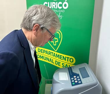 Dirección de Salud de Curicó implementa test de aire espirado para detección precoz del cáncer gástrico