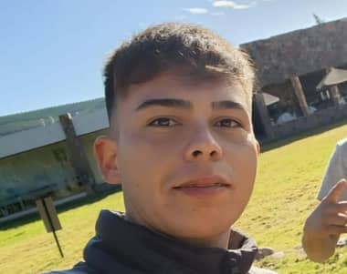 Familia de joven desaparecido en Monte Oscuro ofrece millonaria recompensa por información sobre su paradero