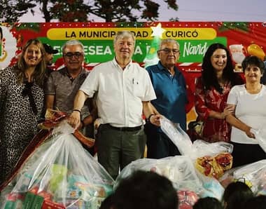 Municipio de Curicó entregará casi 15 mil juguetes a niños y niñas en Navidad