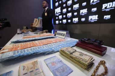 Banda desbaratada defraudó más de $4.000 millones desde Chile con tarjetas bancarias robadas en EEUU