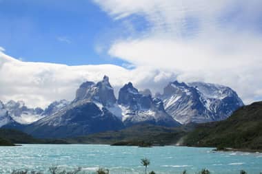 Confirman dos fallecidos y aumentan a siete las personas desaparecidas por tormenta en Torres del Paine