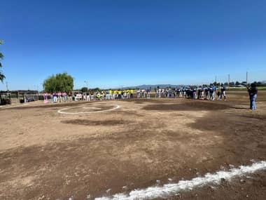 Comunidad deportiva inaugura su campo de sóftbol y béisbol en Santa Fe