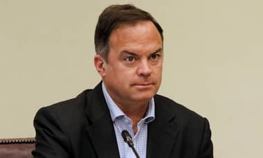 Senador Walker confirma recepción de $1,6 millones de conservador Yáber, implicado en caso "Muñeca Bielorrusa"